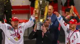 Medailový ceremoniál po 6. finále play-off Třinec – Liberec