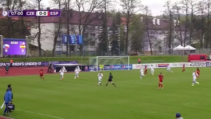 České fotbalistky prohrály i se Španělkami
