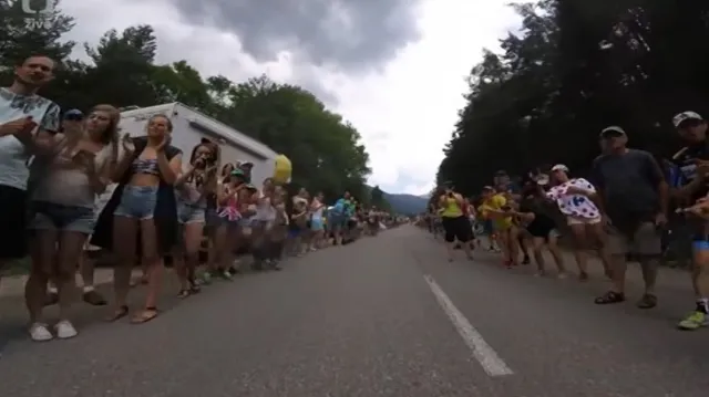 17. etapa, která zavedla peloton poprvé do Alp, očima jezdců