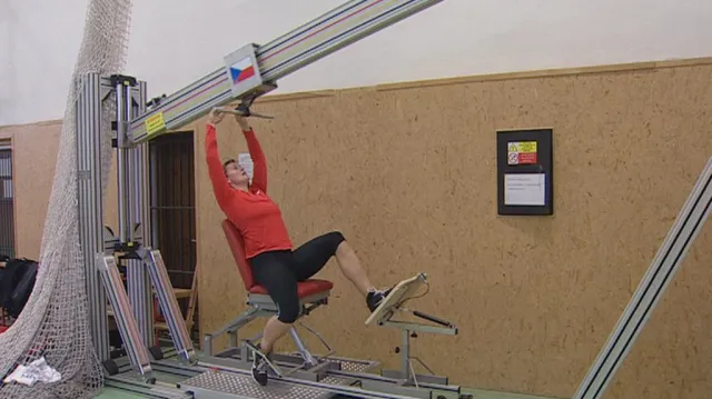 Špotákové pomáhá v přípravě nový stroj