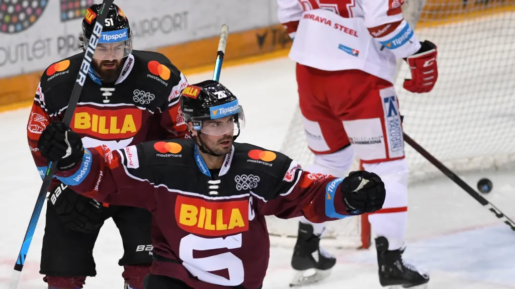 Michal Řepík se raduje z gólu