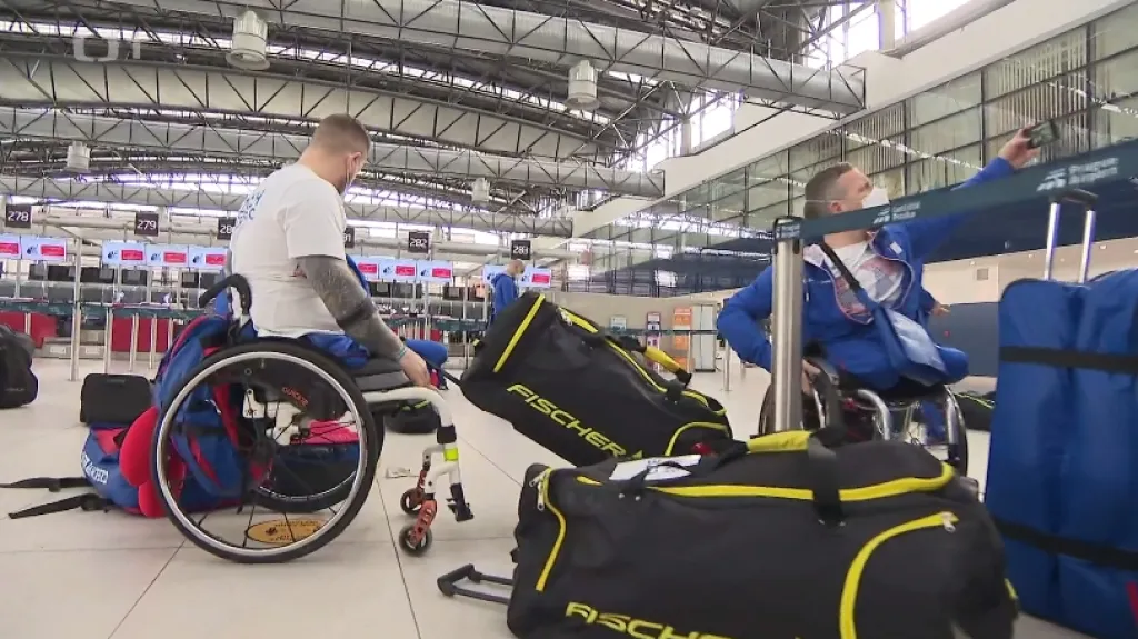 Skromná výprava paralympioniků odletěla do Pekingu