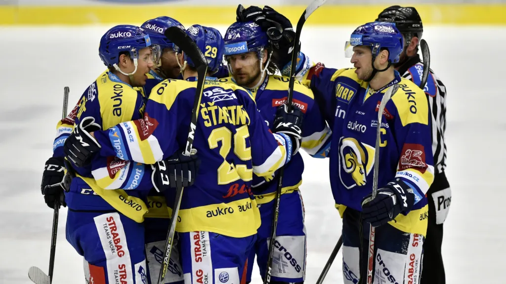 Hokejisté Zlína slaví gól