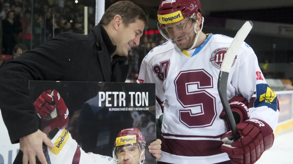 Petr Ton (vpravo) s Petrem Břízou