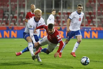 Adam Hložek v utkání s Faerskými ostrovy