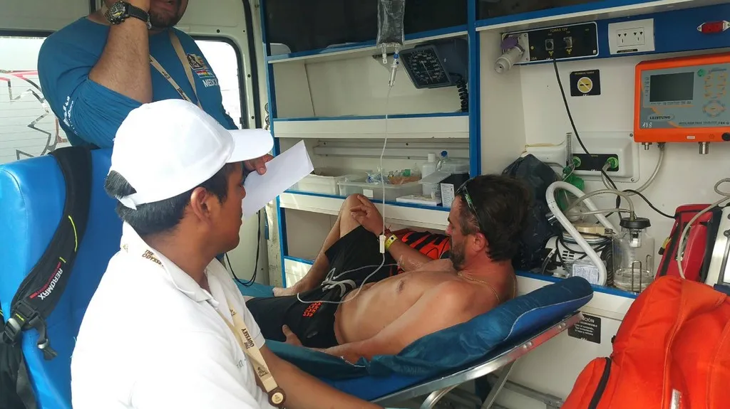 Ivan Jakeš v péči lékařů po zásahu bleskem 