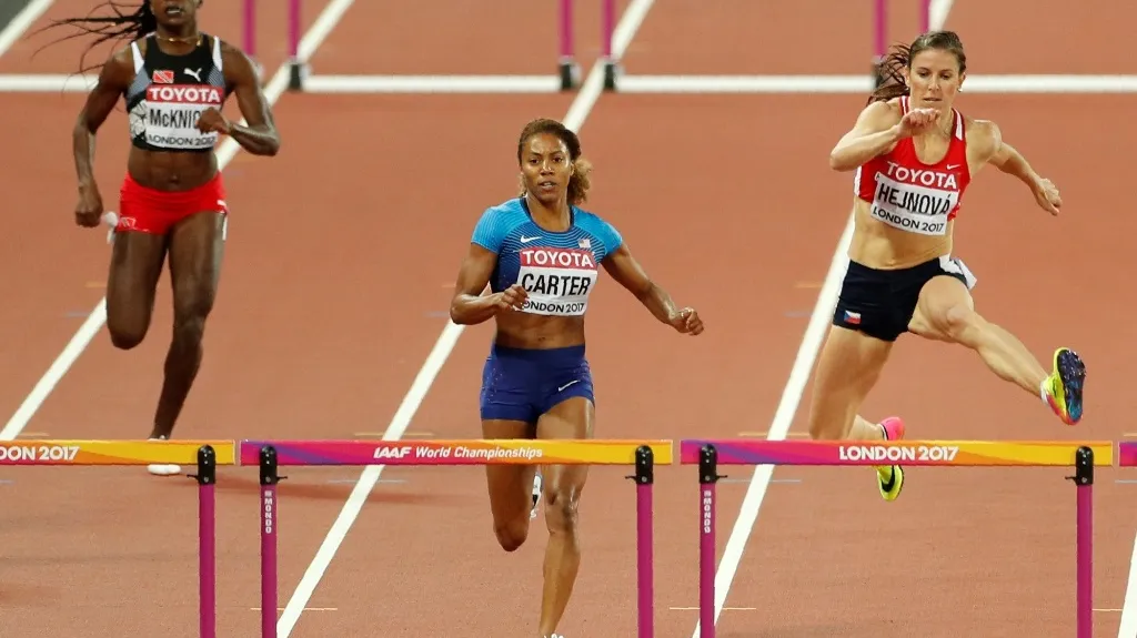 Finále na 400 m překážek žen