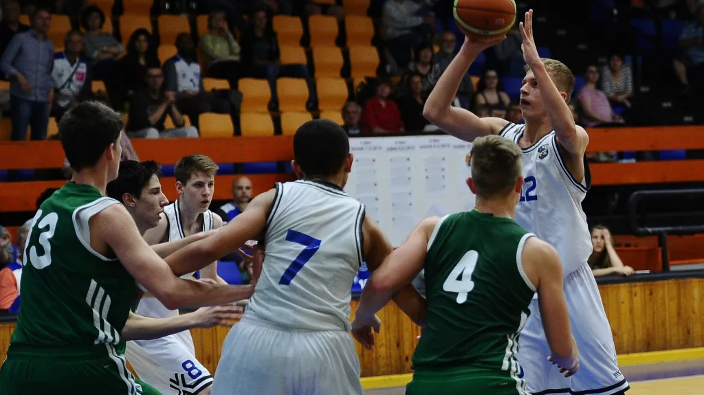 Basketbalové utkání