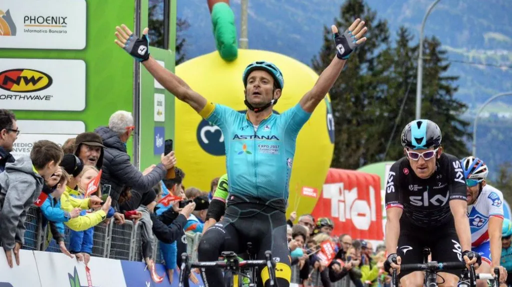 Michele Scarponi vítězí v 1. etapě Tour des Alps