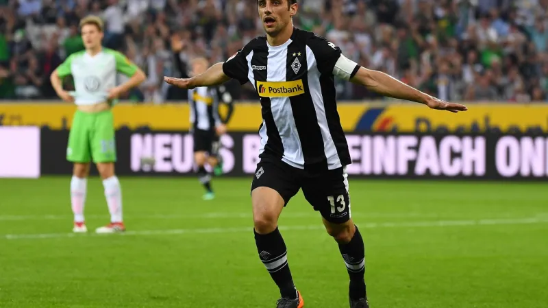 Lars Stindl z Mönchengladbachu se raduje z gólu