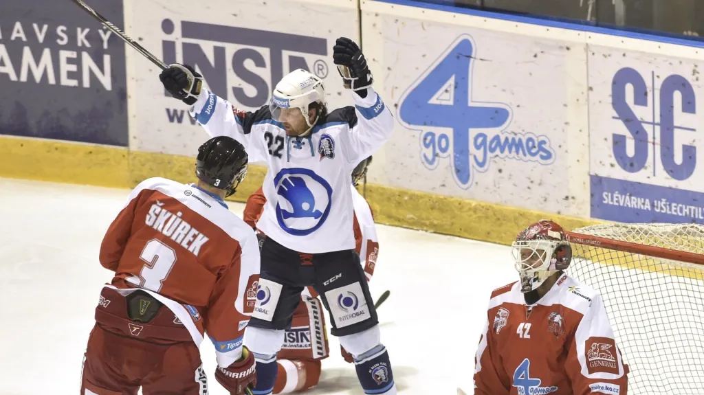 Ondřej Kratěna v utkání s Olomoucí