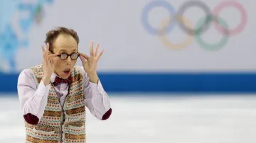 Němec Alexander Gazsi při krasobruslařské týmové soutěži v krátkém tanci