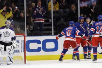 Václav Prospal s hráči Rangers