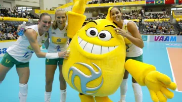 Brazilské volejbalistky s maskotem MS