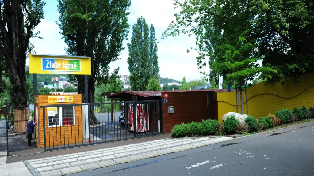 Žluté lázně