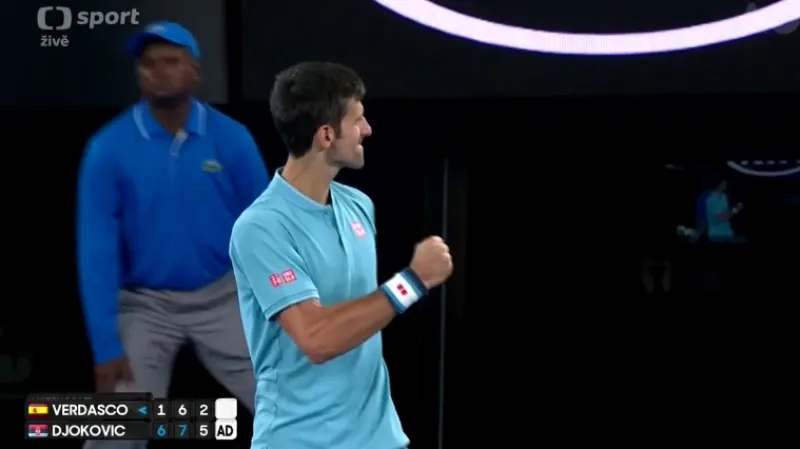 Djokovič i Serena Williamsová na AO postupují