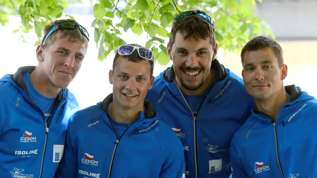 Posádka bronzového olympijského čtyřkajaku