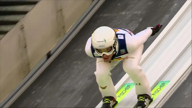 Skok Romana Koudelky na velkém můstku v Klingenthalu