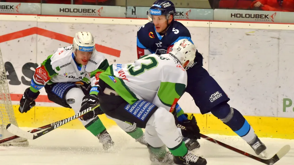 Ladislav Šmíd z Liberce v utkání s Karlovými Vary