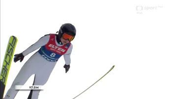 Skoky Jenčové, Karolíny a Anežky Indráčkových v 1. kole na velkém můstku