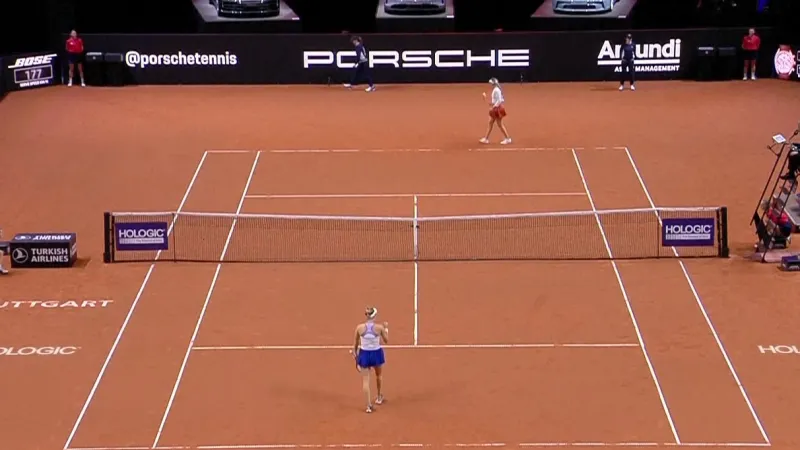 Vondroušová porazila ve Stuttgartu Vekičovou