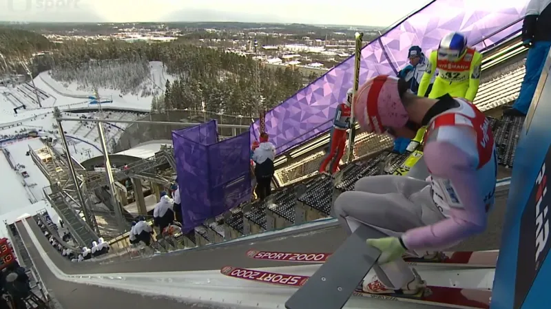 Výkony českých skokanů v kvalifikaci na středním můstku