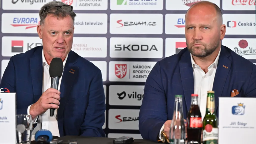 Trenér reprezentace Radim Rulík a generální manažer Jiří Šlégr
