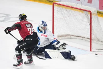 Michal Řepík a Adam Brízgala během druhého zápasu série