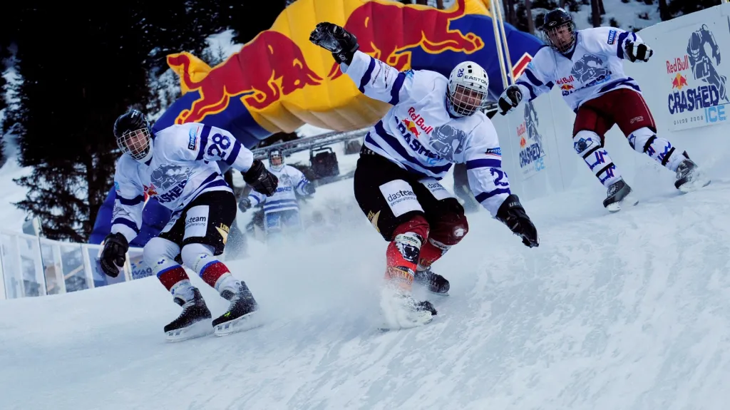 Závod Red Bull Crashed Ice