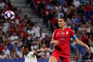 Alex Morganová dává postupový gól Američanek do finále MS