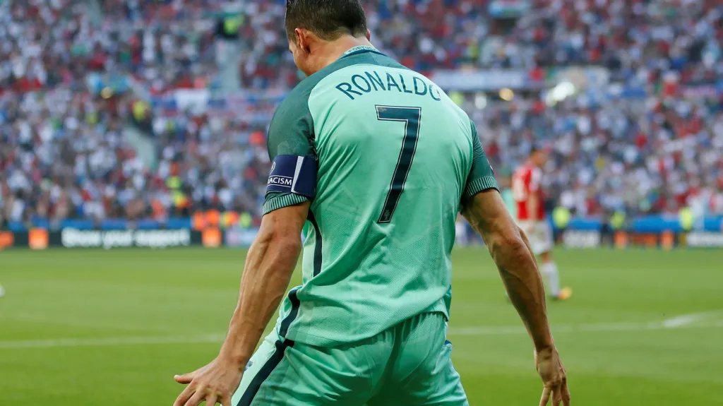 Slavící Cristiano Ronaldo