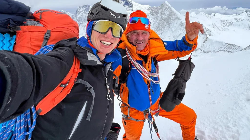 Matěj Bernát a Marek Holeček na Sura Peak v nadmořské výšce 6764 m n. m.