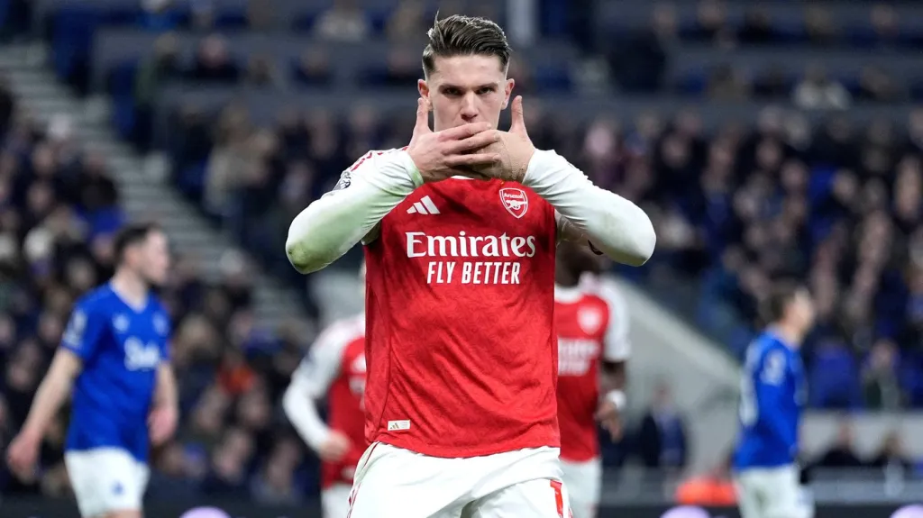 Viktor Gyökeres v dresu Arsenalu