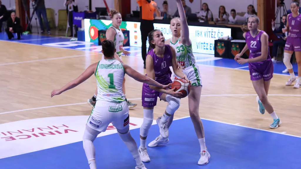 Eliška Hamzová v brněnském derby proti KP