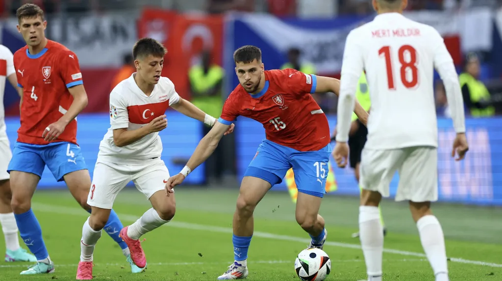David Jurásek na Euru v utkání proti Turecku