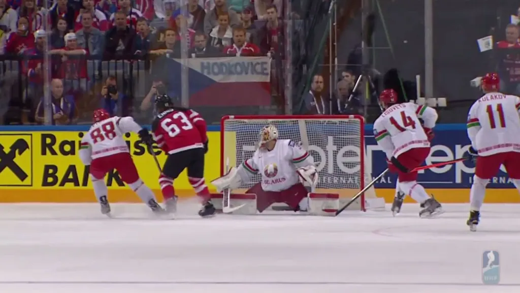 Gól v utkání Kanada - Bělorusko: Ennis - 2:0 (8. min.)