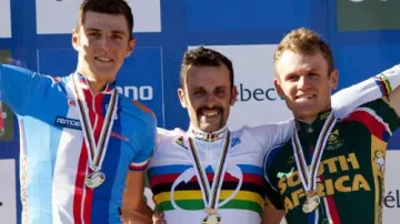 Jaroslav Kulhavý (vlevo) po závodě MS v cross-country