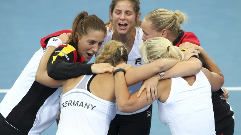 Německé tenistky slaví postup do finále Fed Cupu po dlouhých dvaadvaceti letech