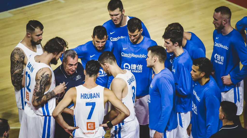 Čeští basketbalisté na tréninku pod vedením Ginzburga