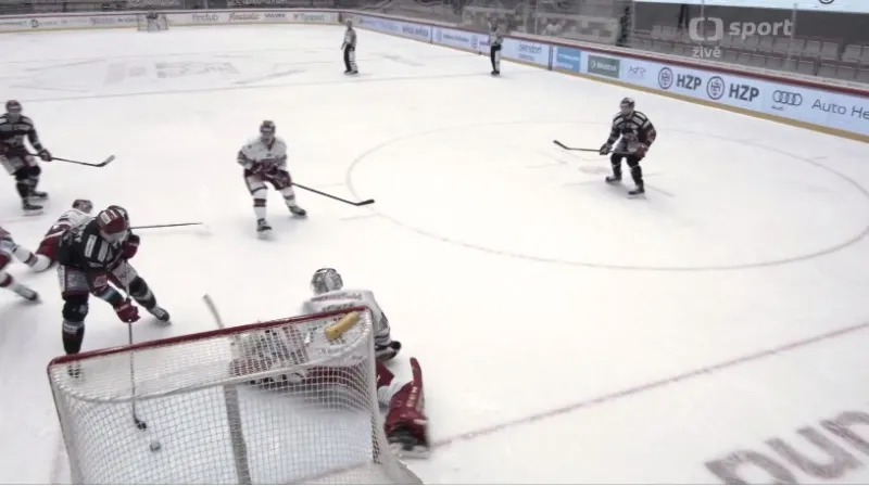 Gól v utkání Třinec - Hradec Králové: M. Stránský - 1:0 (13. min.)