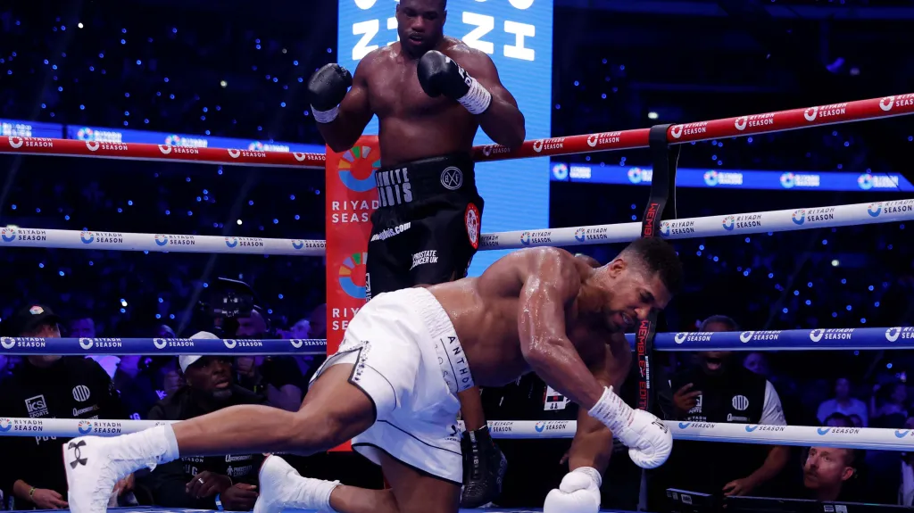 Daniel Dubois knokautuje Anthonyho Joshuu