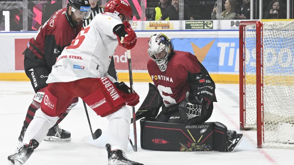 Brankář Sparty Josef Kořenář