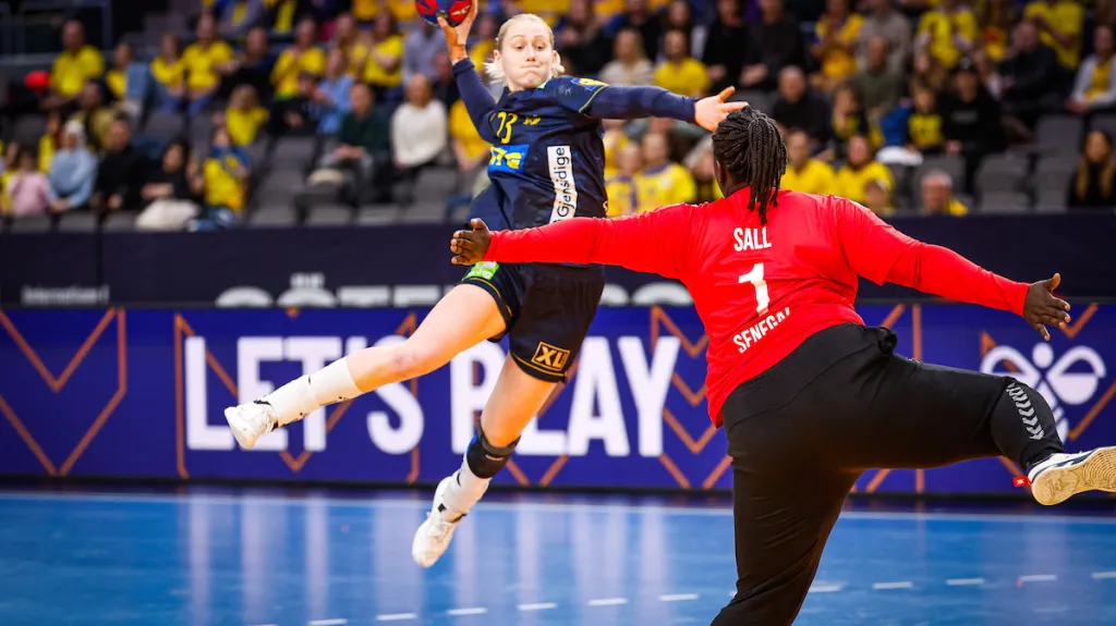 Utkání házenkářek na MS Švédsko – Senegal 