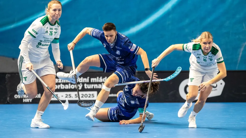 Florbalistky Vítkovic proti Thorengruppen IBK
