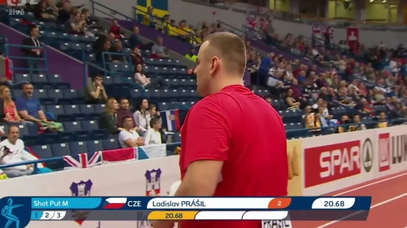 Postupový vrh koulaře Ladislava Prášila