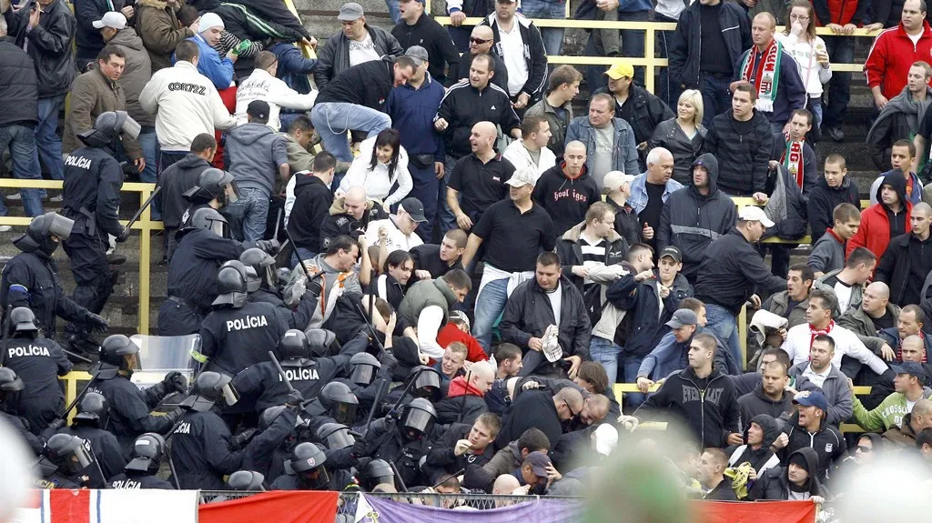 Násilí na stadionech