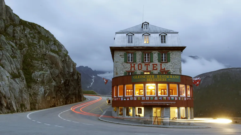 Hotel Belvedere ve stoupání Furka Pass