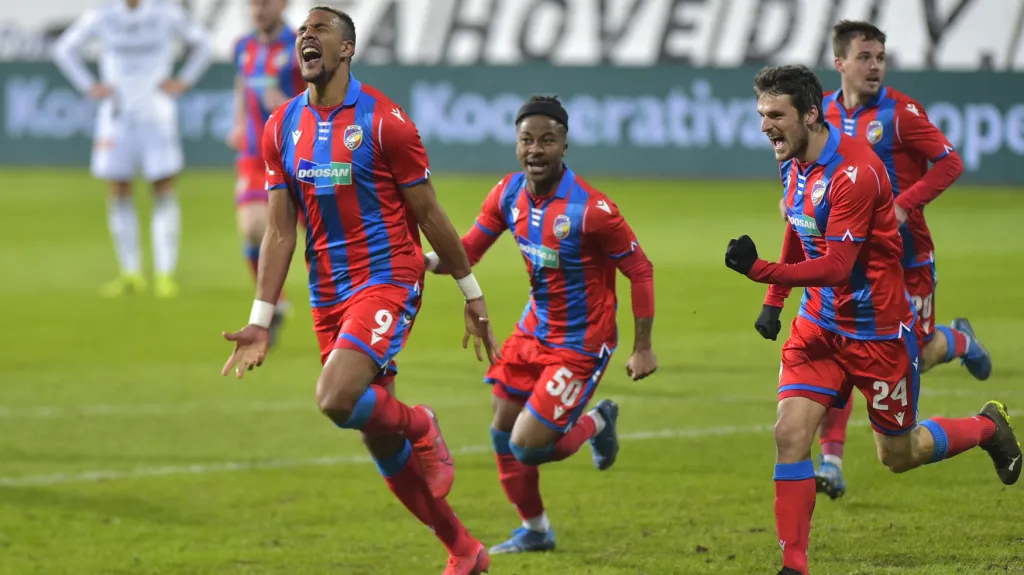 Jean-David Beauguel slaví gól