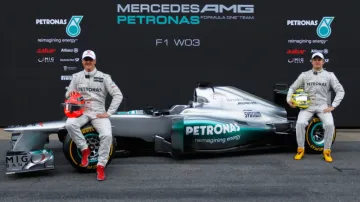 Jezdci Renaultu Michael Schumacher a Nico Rosberg