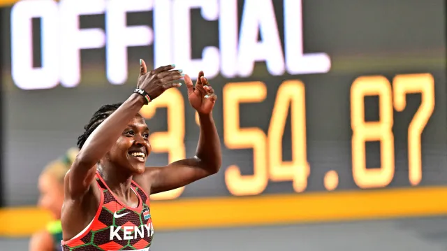 Faith Kipyegonová si dominantně doběhla pro třetí titul na 1500 m